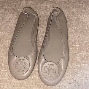 Tory Burch size 9 flats